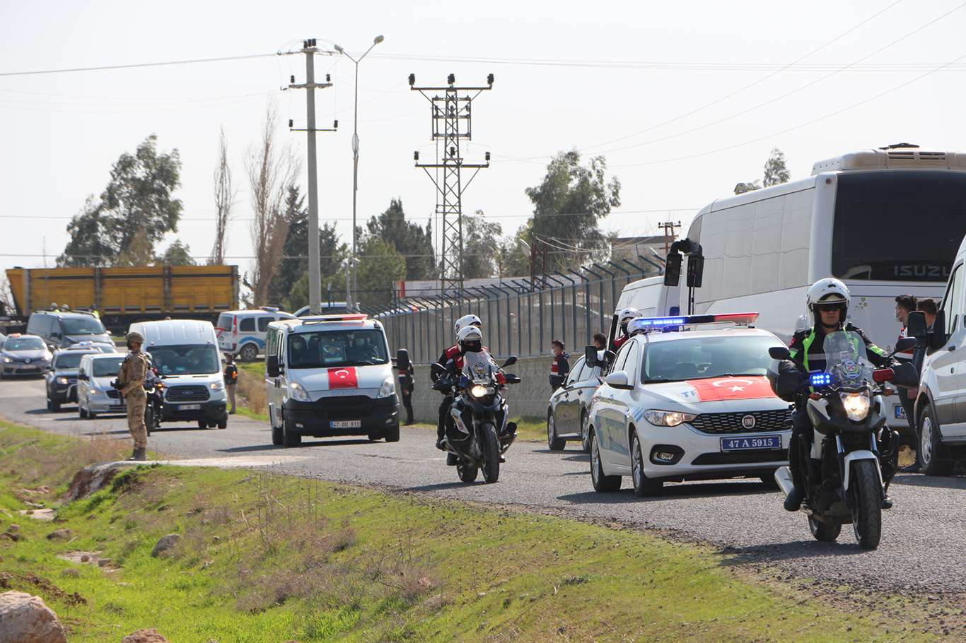 Gara’da katledilen Vedat Kaya memleketi Mardin’de Kürtçe ağıtlarla defnedildi Gara’da katledilen Vedat Kaya memleketi Mardin’de Kürtçe ağıtlarla defnedildi